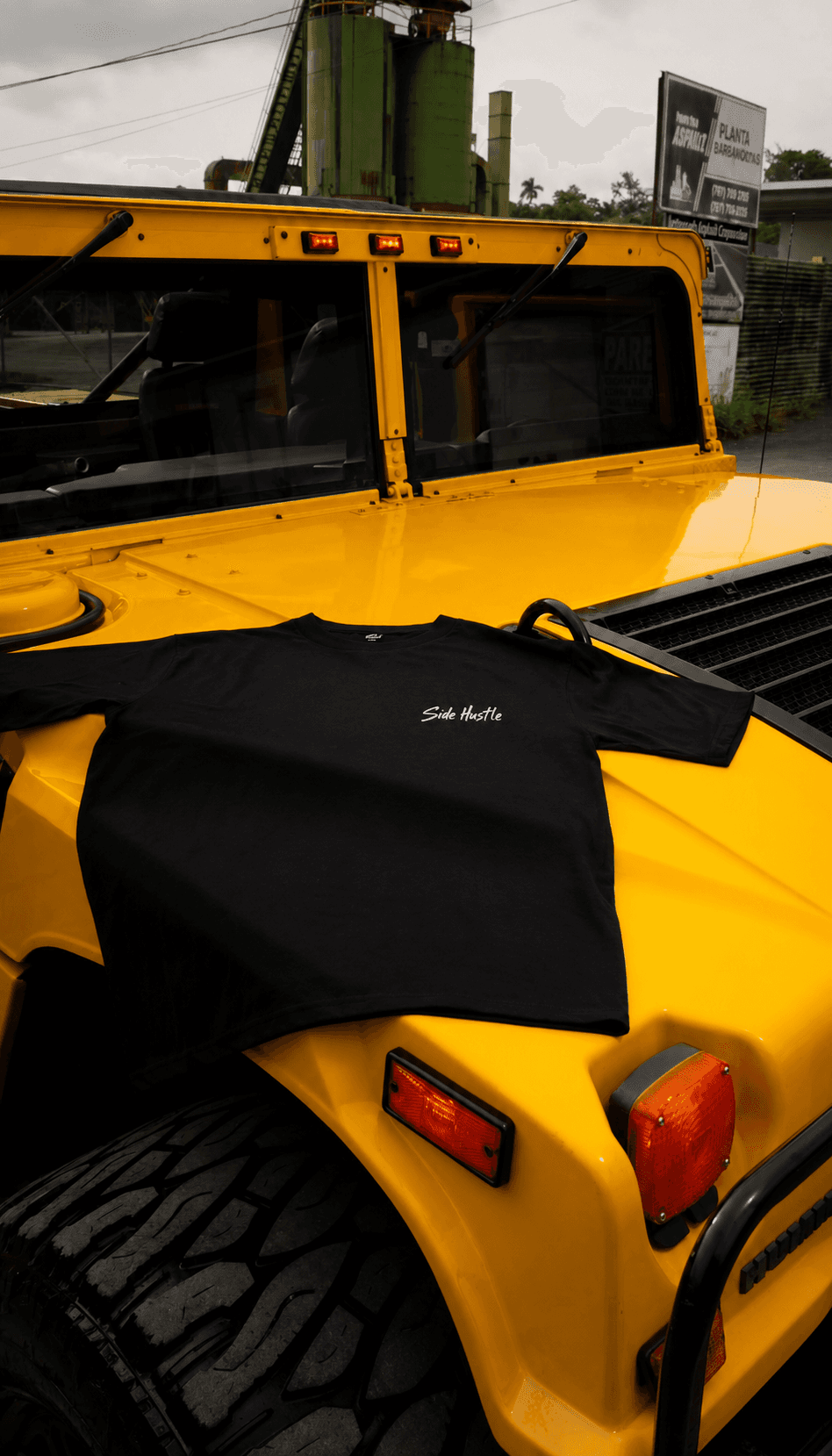 Camiseta Script · Negra
